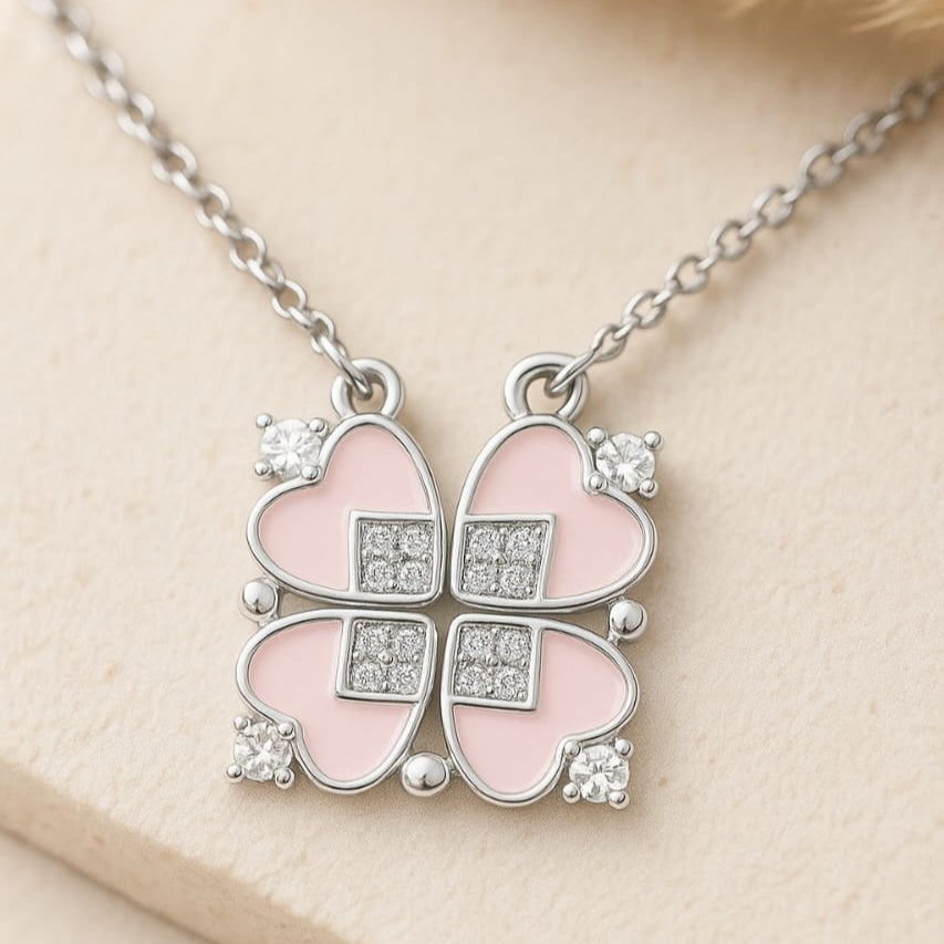 LUNA CLOVER PENDANT