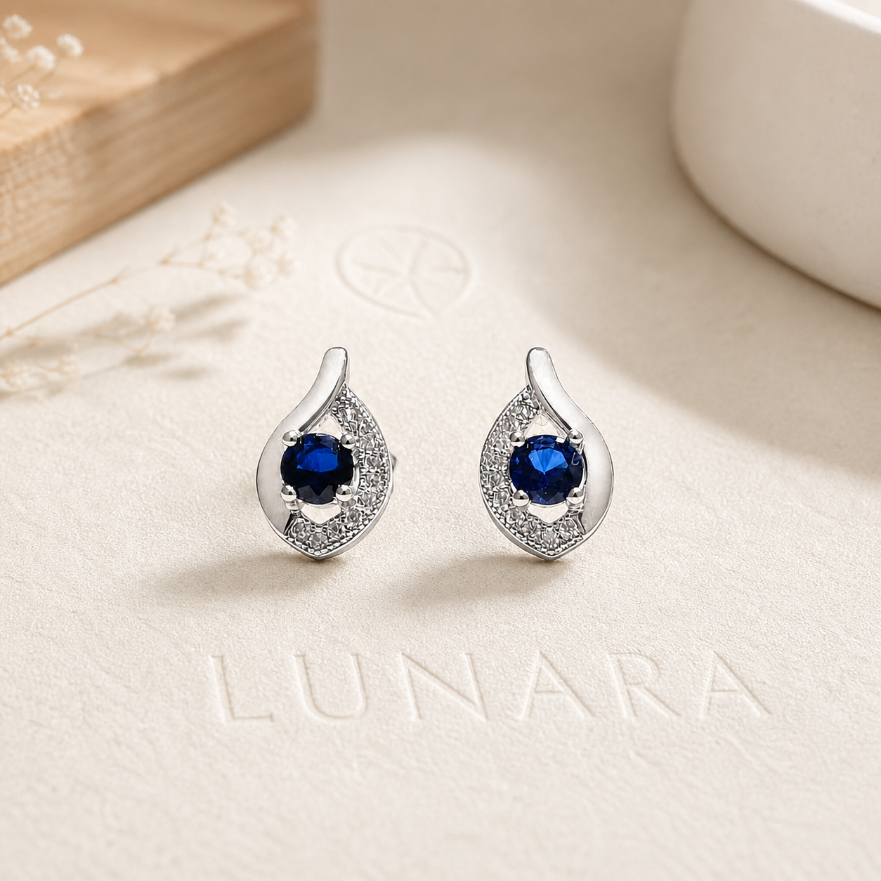 ARTIC SAPPHIRE STUDS