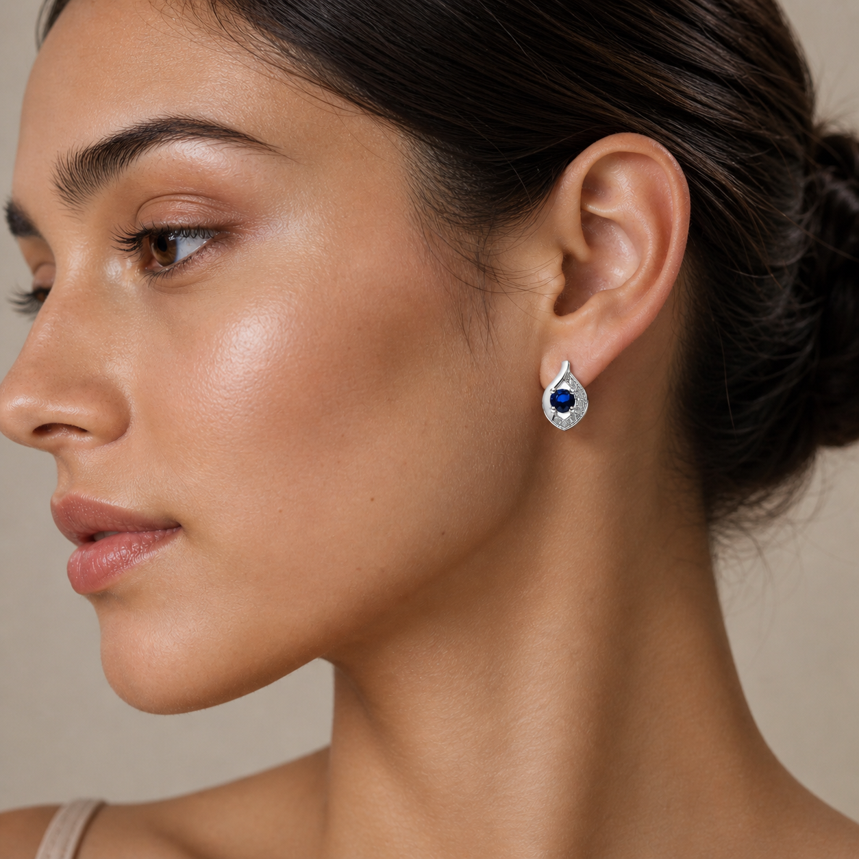 ARTIC SAPPHIRE STUDS
