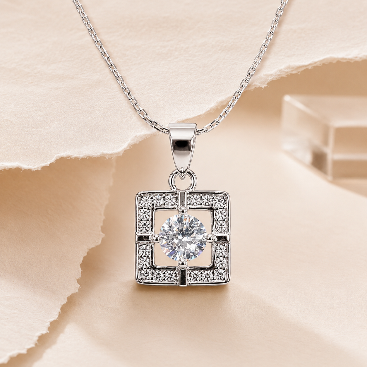 LUCENT GRID NECKLACE
