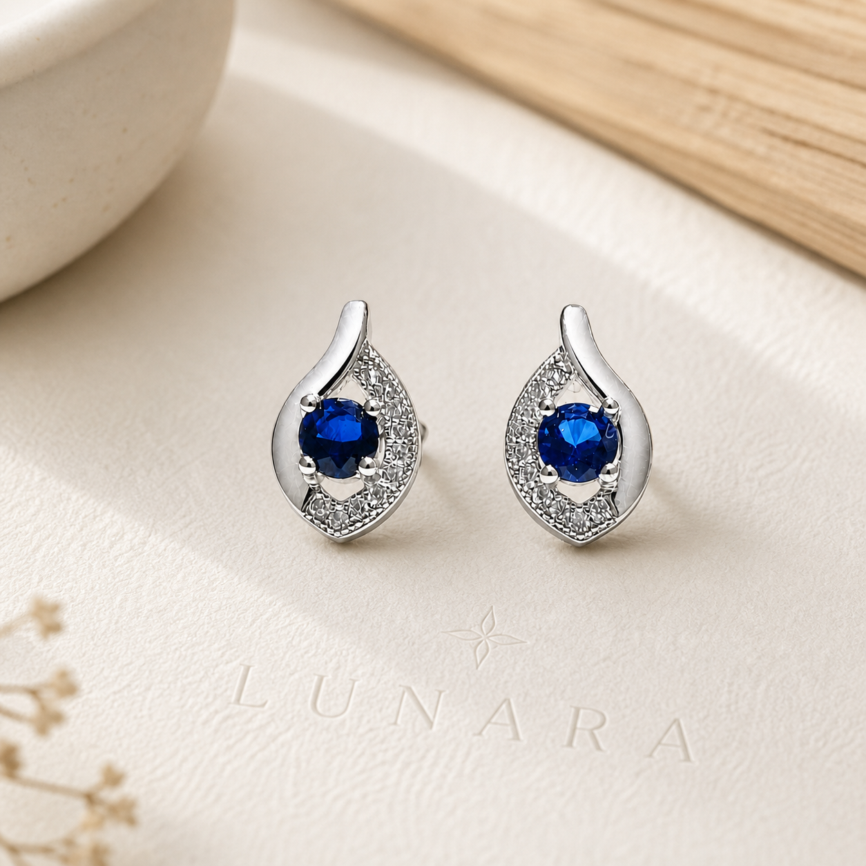 ARTIC SAPPHIRE STUDS