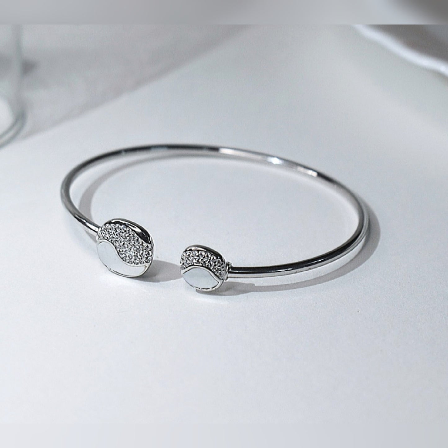 Lumin Cuff